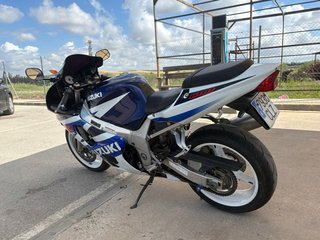 Suzuki GSXR 600 K3