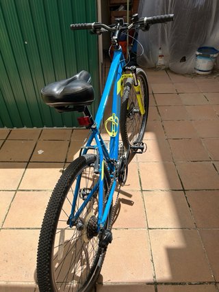 Bicicleta MTB marca Barracuda de 27.5”