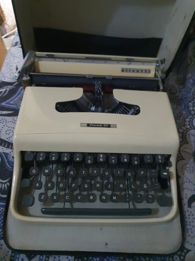 Olivetti Pluma 22 Máquina de Escribir
