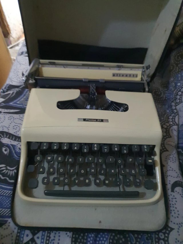 Olivetti Pluma 22 Máquina de Escribir