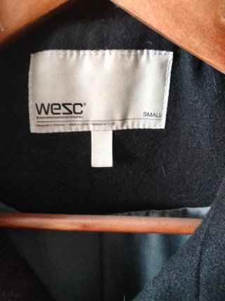Cazadora WESC negra y marrón