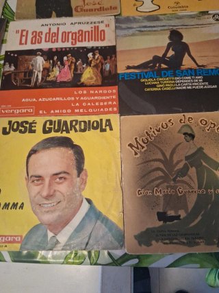 Lote 23 Vinilos 45 RPM Música Española
