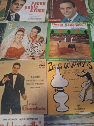 Lote 23 Vinilos 45 RPM Música Española