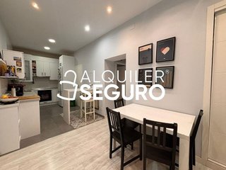 Piso en alquiler en Palos de Moguer en Madrid