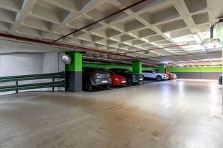 Garaje en alquiler en Les Tres Torres en Barcelona