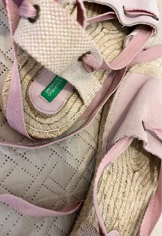 Sandalias Benetton
