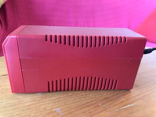 SAI Salicru SPS One 700VA (No enciende)