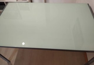 Mesa de salón cristal y metal