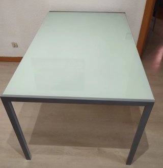 Mesa de salón cristal y metal