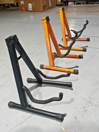 Soporte metálico base de pie Multiusos