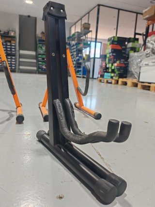 Soporte metálico base de pie Multiusos