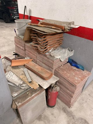 Baldosas de Terrazo Rojo