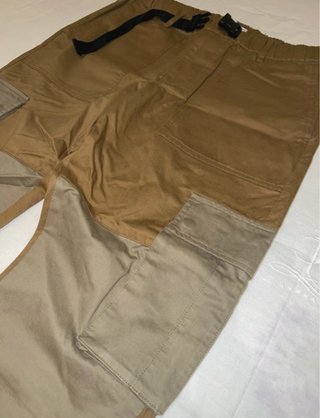 Pantalón cargo ASOS marrón y verde oliva