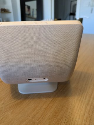 Amazon Echo Show 8 (1ª Gen) con cargador