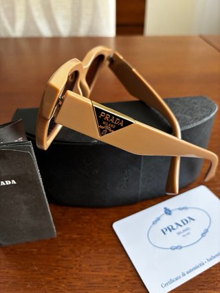 Gafas de sol Prada Cat-Eye Nude