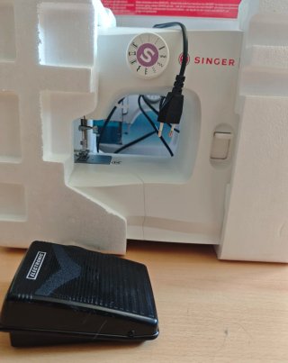 Máquina de coser Singer M1605