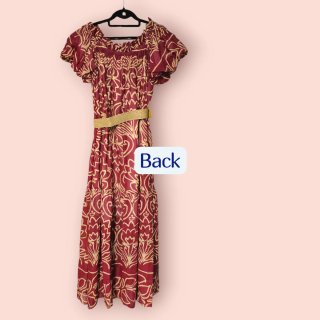 Vestido maxi estampado con cinturón