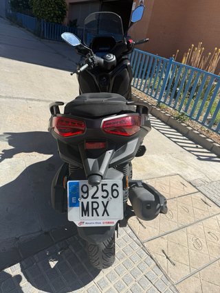 Yamaha XMAX Tech Max 125 Negra/Gris