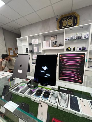 iPad Pro 12.9" | M2 | 6a Gen | WiFi + Cell | 2022