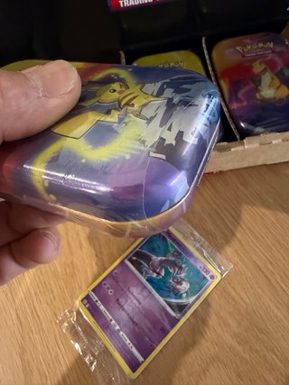 Confezione di lattine Pokémon TCG spagnolo