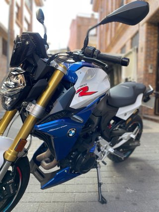 BMW F900R A2 + Mivv Delta Race