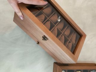 Scatola porta orologi in legno con cassetto
