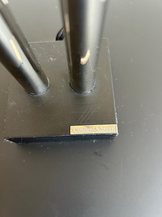 Lámpara de pie moderna de metal y plástico
