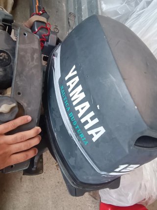 Motor fueraborda Yamaha 13.5 CV 4 tiempos