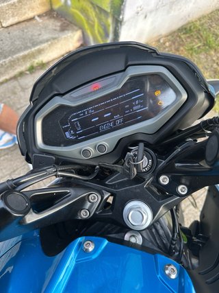 Bajaj Pulsar NS125 Azul/Negro Manual