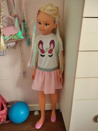 Muñeca grande con accesorios