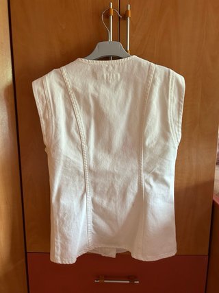 Chaleco blanco vaquero de Zara