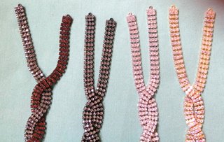 TRENZAS DE CRISTALES SWAROVSKI. PRECIO/UD.