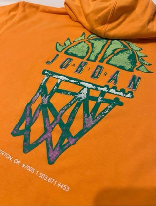 Sudadera Jordan con capucha naranja