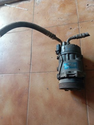Compresor de aire acondicionado