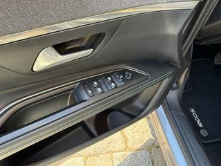 Peugeot 5008 1.5 BlueHDi 130CV EAT8 Allure Pack
