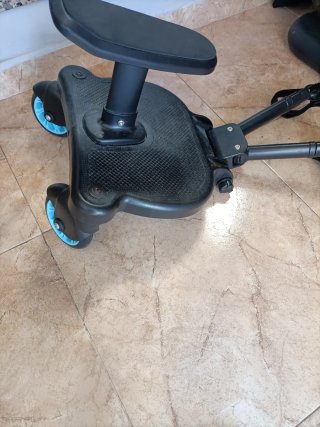 Patinete universal con asiento para coche de bebé