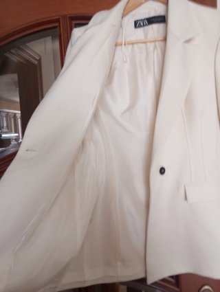 Americana Zara entallada beige