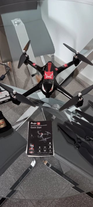 Dron MJX Bugs 2 con GPS