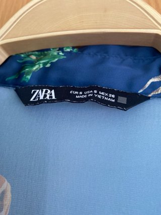 Vestido largo de seda con estampado de ciervos