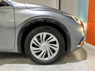 Infiniti Q30 2016