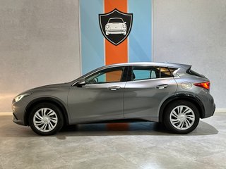 Infiniti Q30 2016