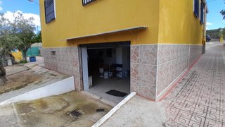CHALET CON PISCINA EN YECLA