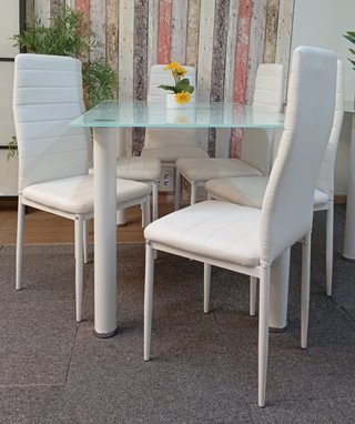 "Mesa Comedor + 4 Sillas" Blancas. ¡ECONÓMICA!