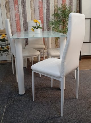 "Mesa Comedor + 4 Sillas" Blancas. ¡ECONÓMICA!