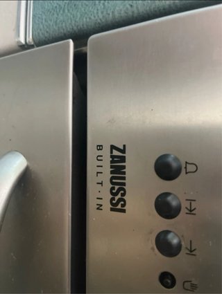 Horno y vitrocerámica Zanussi