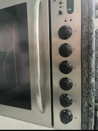 Horno y vitrocerámica Zanussi