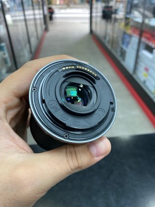 Objetivo Canon Lens RF-S 18-150mm F3.5-6.3 IS STM
