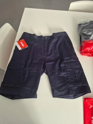 Pantalón corto trabajo Velilla azul marino.