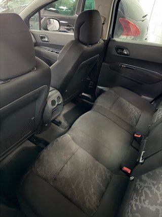 Peugeot 3008 2011
