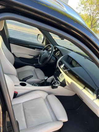 BMW X1 2011